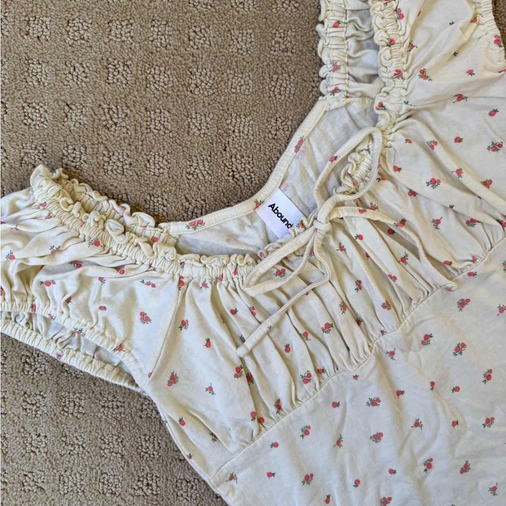 Yellow Floral Top Short Ruched Sleeve - Picture 3 of 7